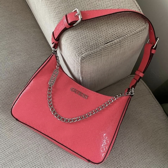 Guess Chain Detail Shoulder Bag - Picture 1 of 2